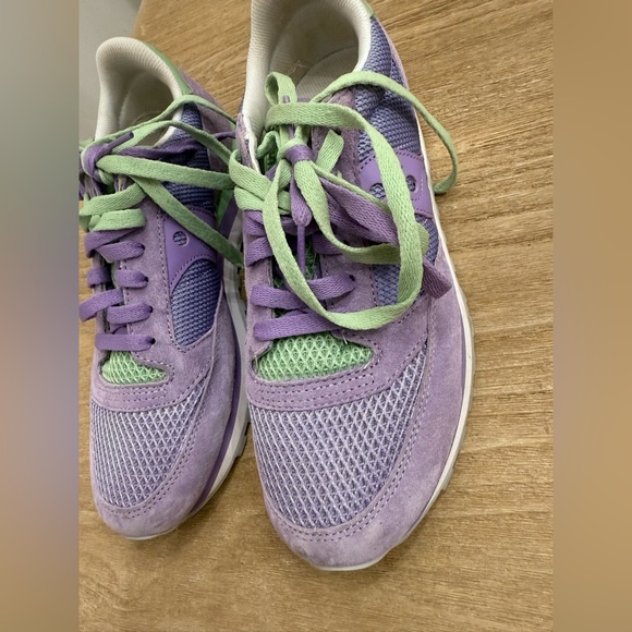 Saucony Women’s Jazz 'Triple Summer in
- Violet Lime' size 10 - Picture 4 of 13